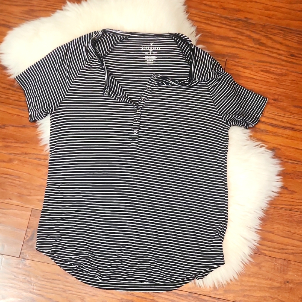 American Eagle Outfitters Black and White Striped Short Sleeve Henley Tee